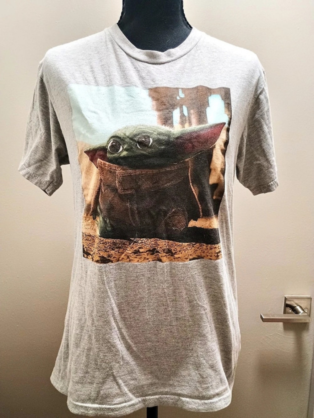 Star Wars Grogu Graphic Short Sleeve Tee in Gray